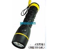 国产黑色橡胶防水防爆手电筒(照明550小时)