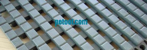 SKU:00235017,国产多色方格形可拼接疏水防滑地垫的照片